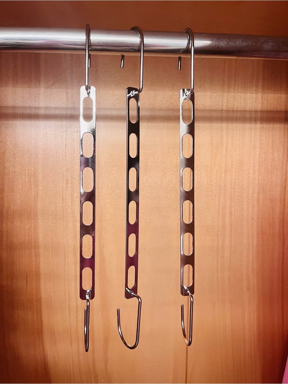 Amazon Chrome Multi-Hole Space-Saving Closet Hanger Organizer - Picture 2 of 5